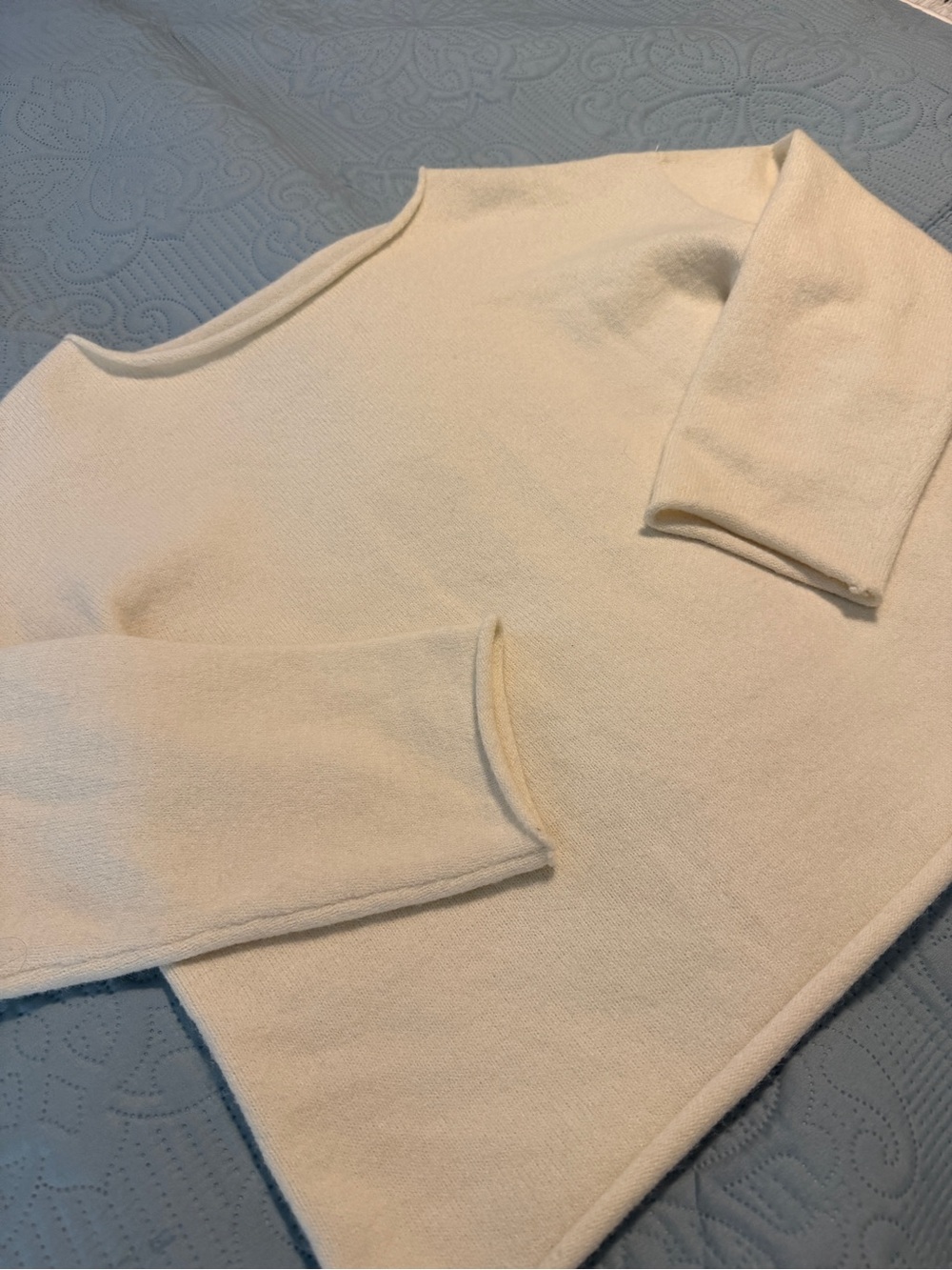 Commense Women’s fine-knit boatneck sweater Large Cream rolled edge hems